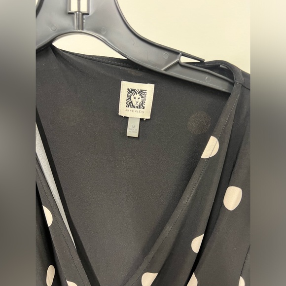 Anne Klein partial wrap blouse | size medium black and white polka dots - Picture 3 of 6